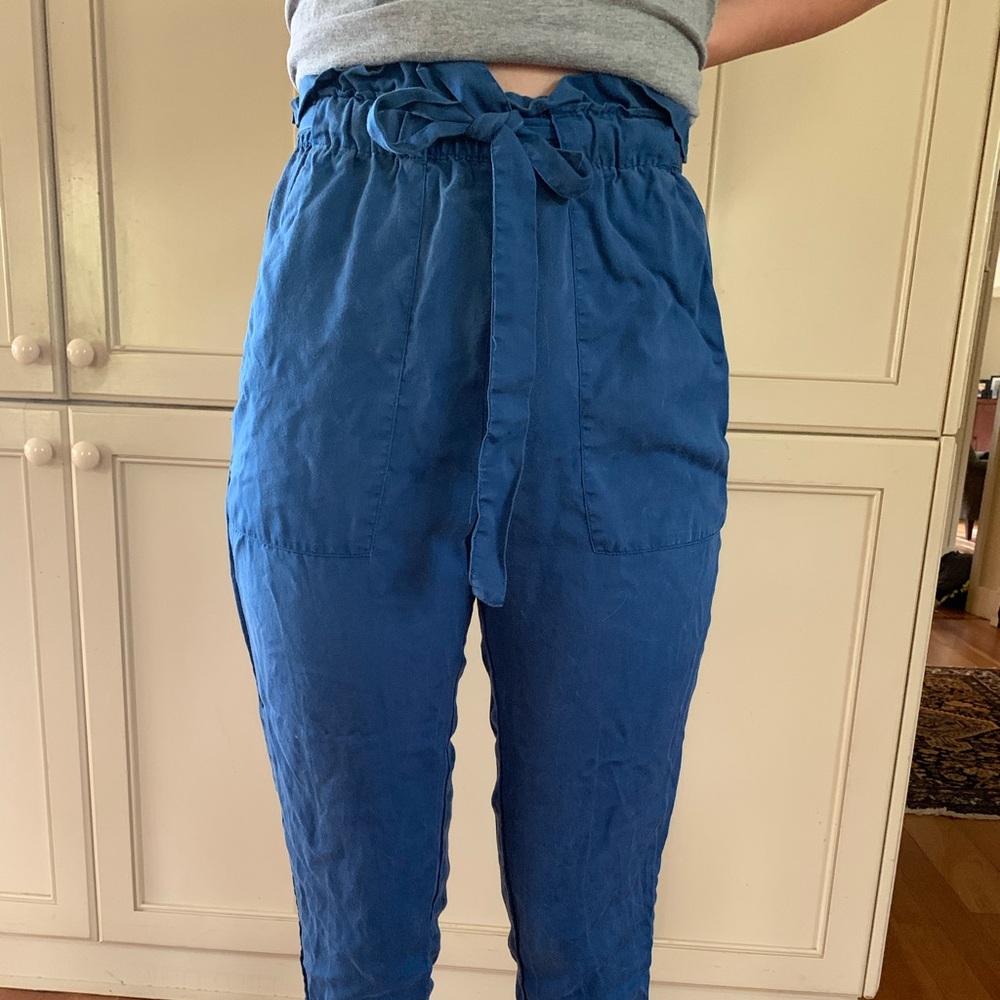 H&M blue high waisted paper bag pants